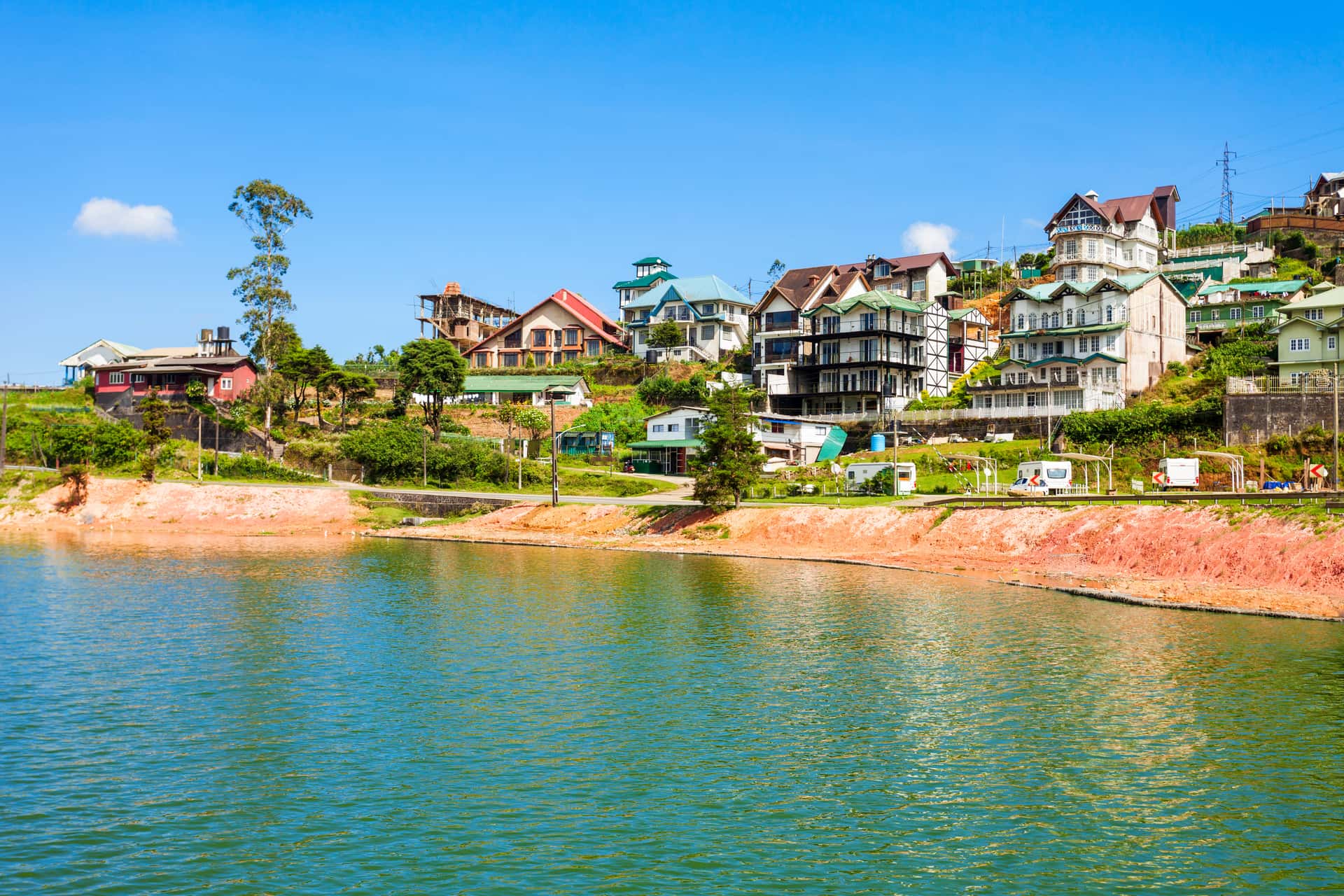 Gregory Lake in Sri Lanka Luxury Hotel Deals