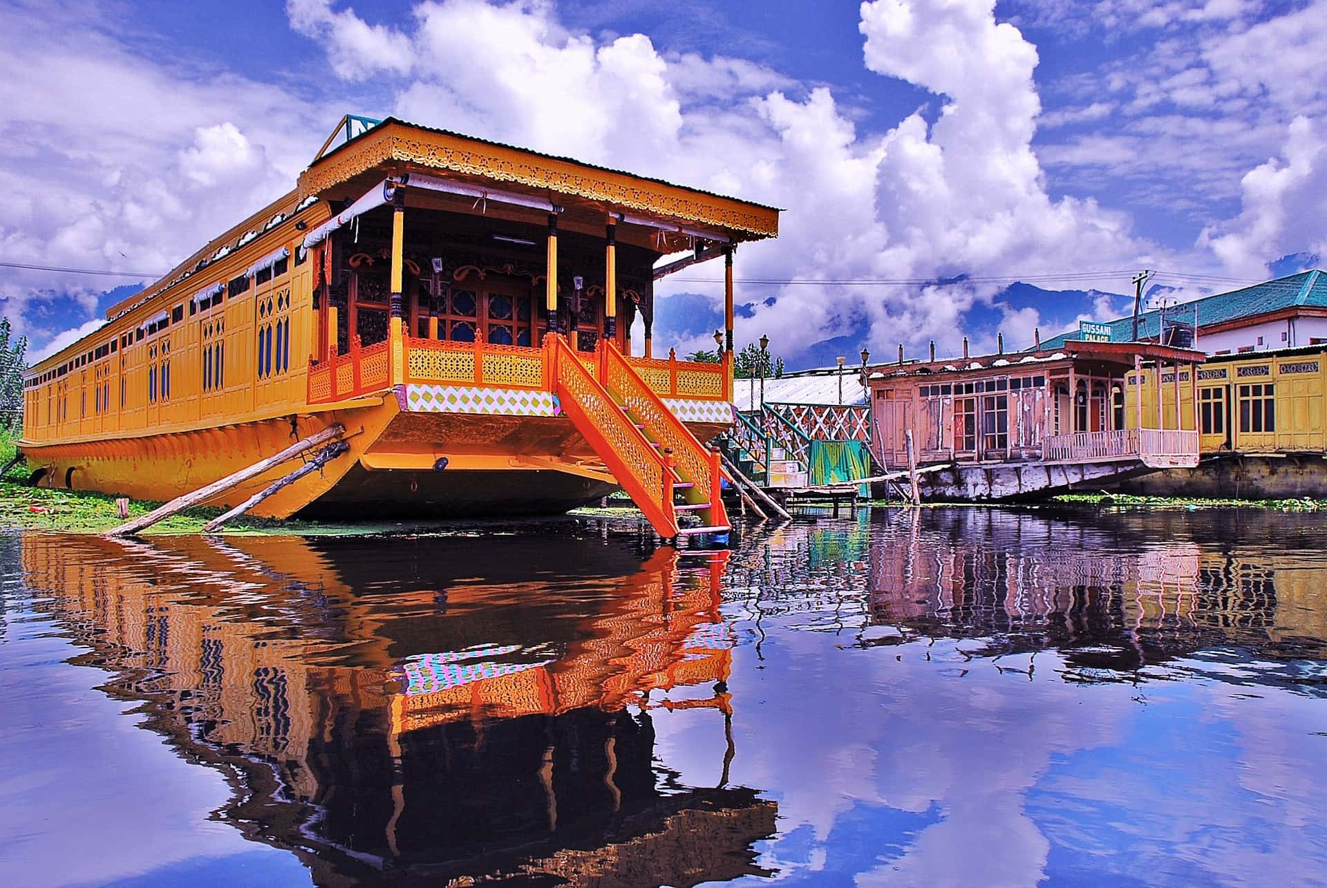 Stay in a gorgeous houseboat in Kashmir