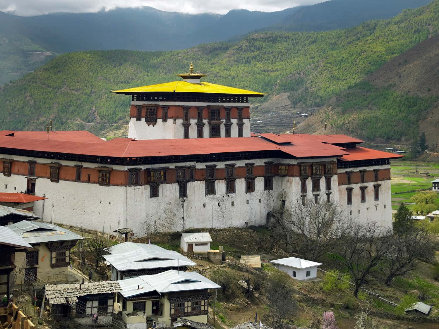 Lhakhang Nagpo in India & Subcontinent Group Tours