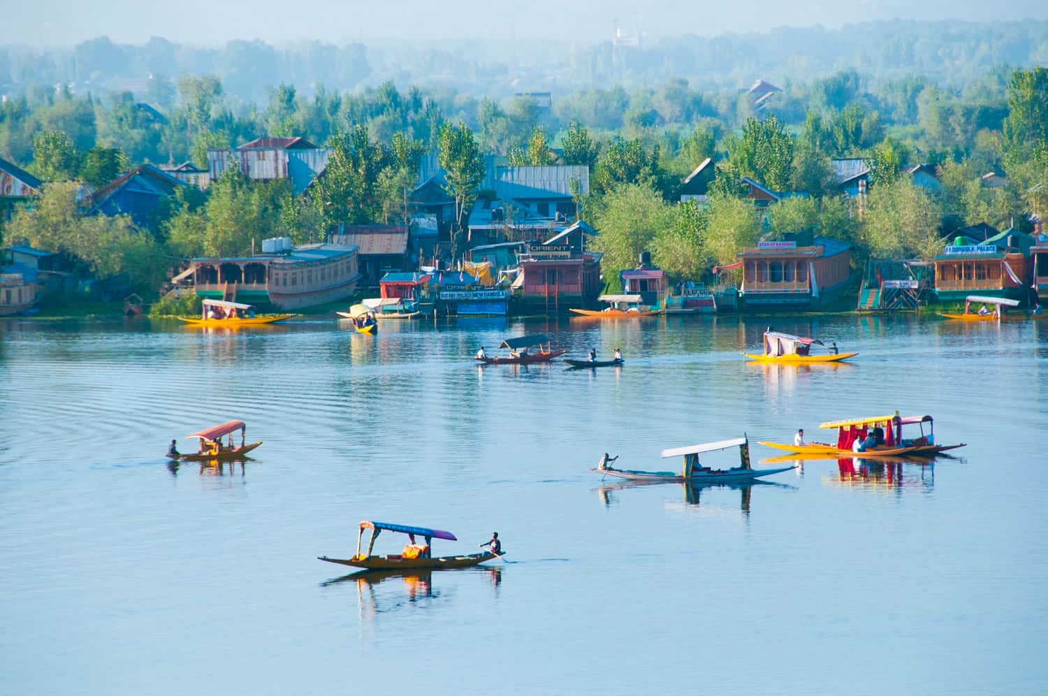 Stay in a gorgeous houseboat in Kashmir