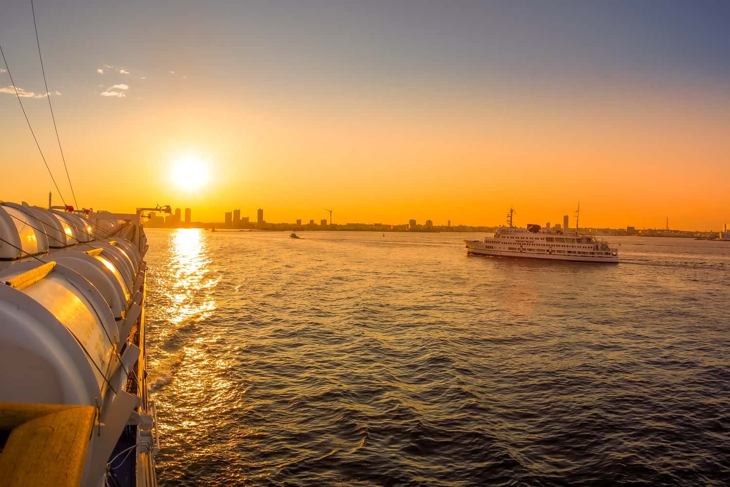 Enjoy Sunset Cruise In Goa in Goa