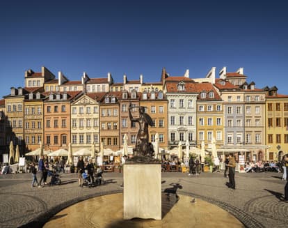 Visit the heartbeat of Prague- Old town square