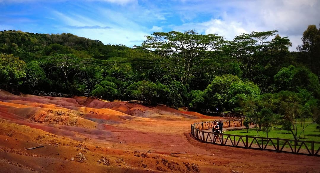 Discover the Charamal colored earth