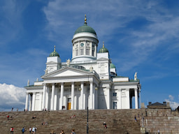 Helsinki Walking Tour With A City Planner