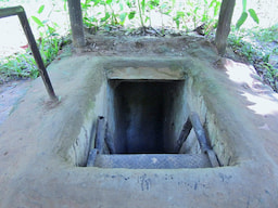 Cu Chi Tunnels 4