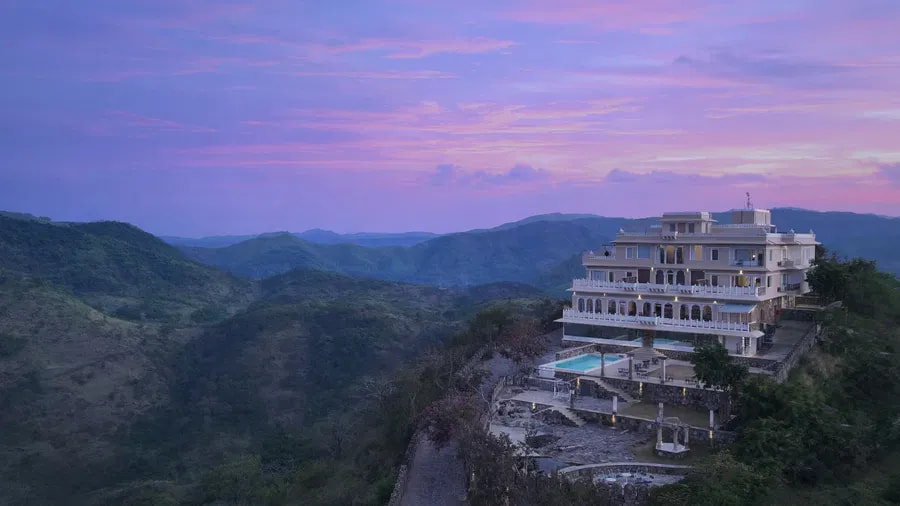 Fateh Safari Hotel