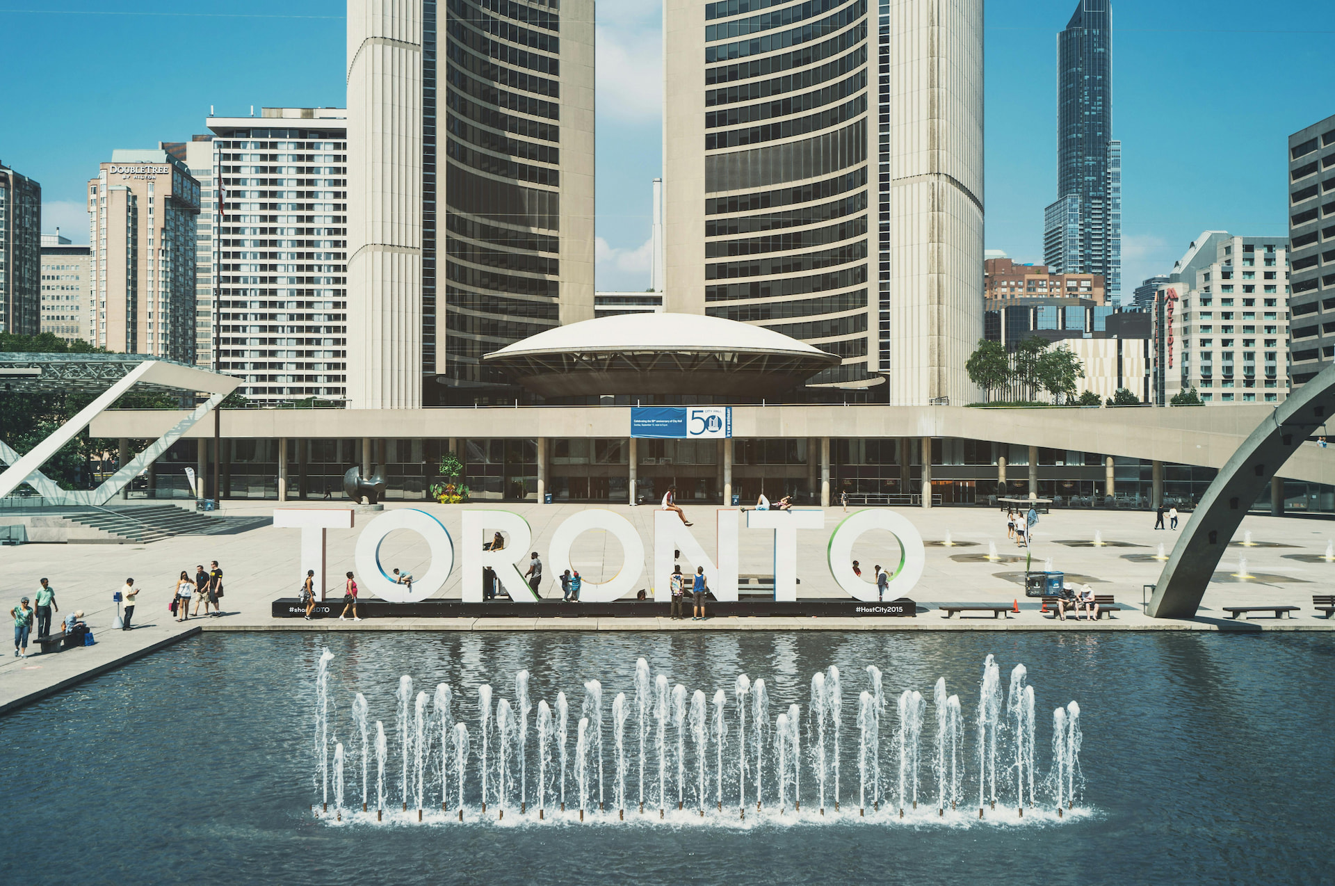 Guided City Tour Of Toronto
