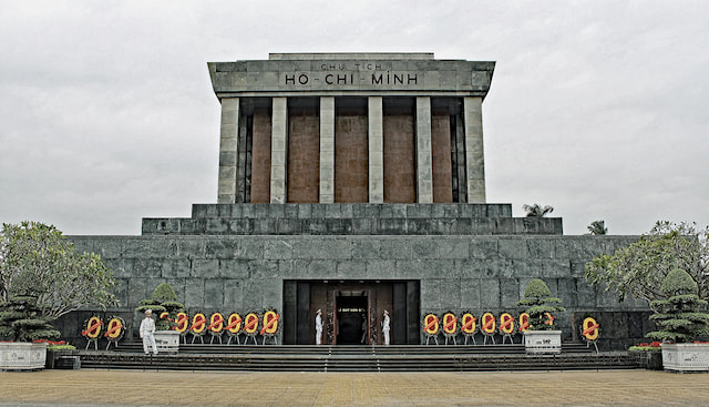 hochi minh mausoleum