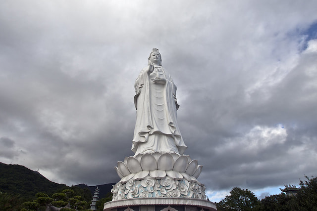 laddy budhdha danang