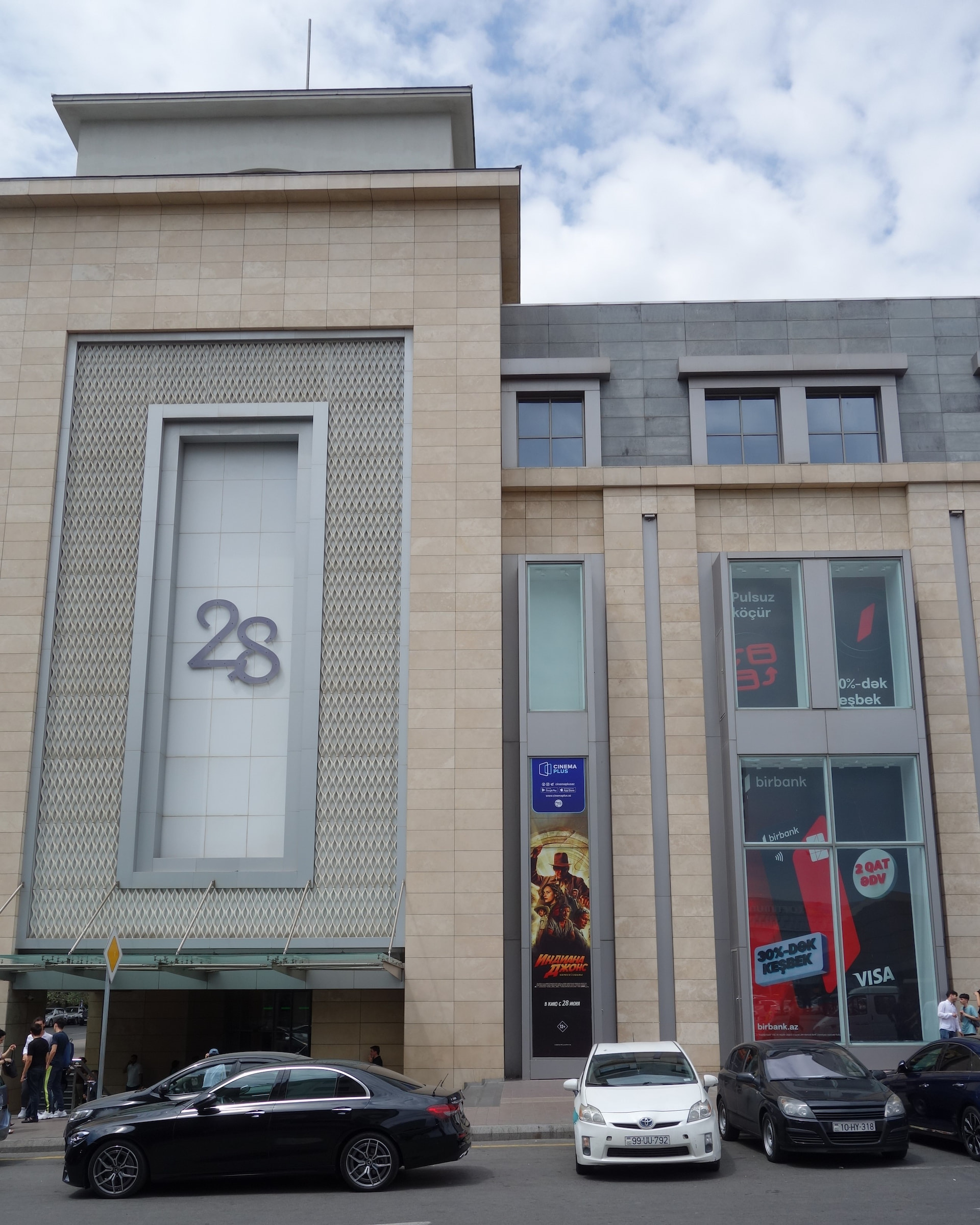 28 Mall Baku 
