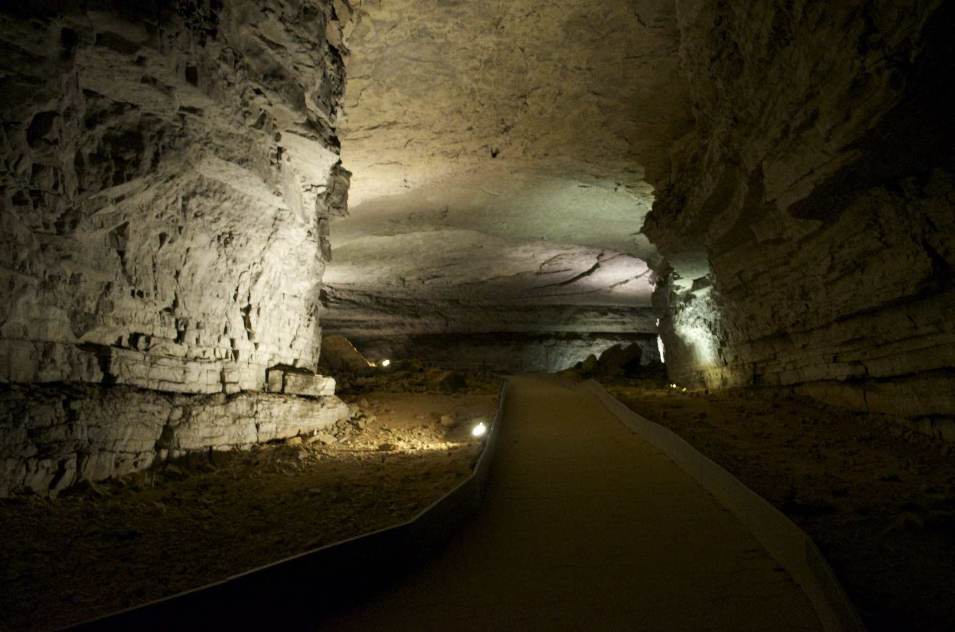 Mammoth Caves 1