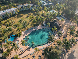 outrigger mauritius beach resort