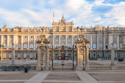 Royal Palace Madrid Outside