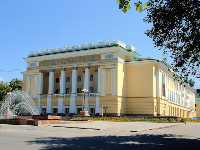 state opera and ballet theatre 001