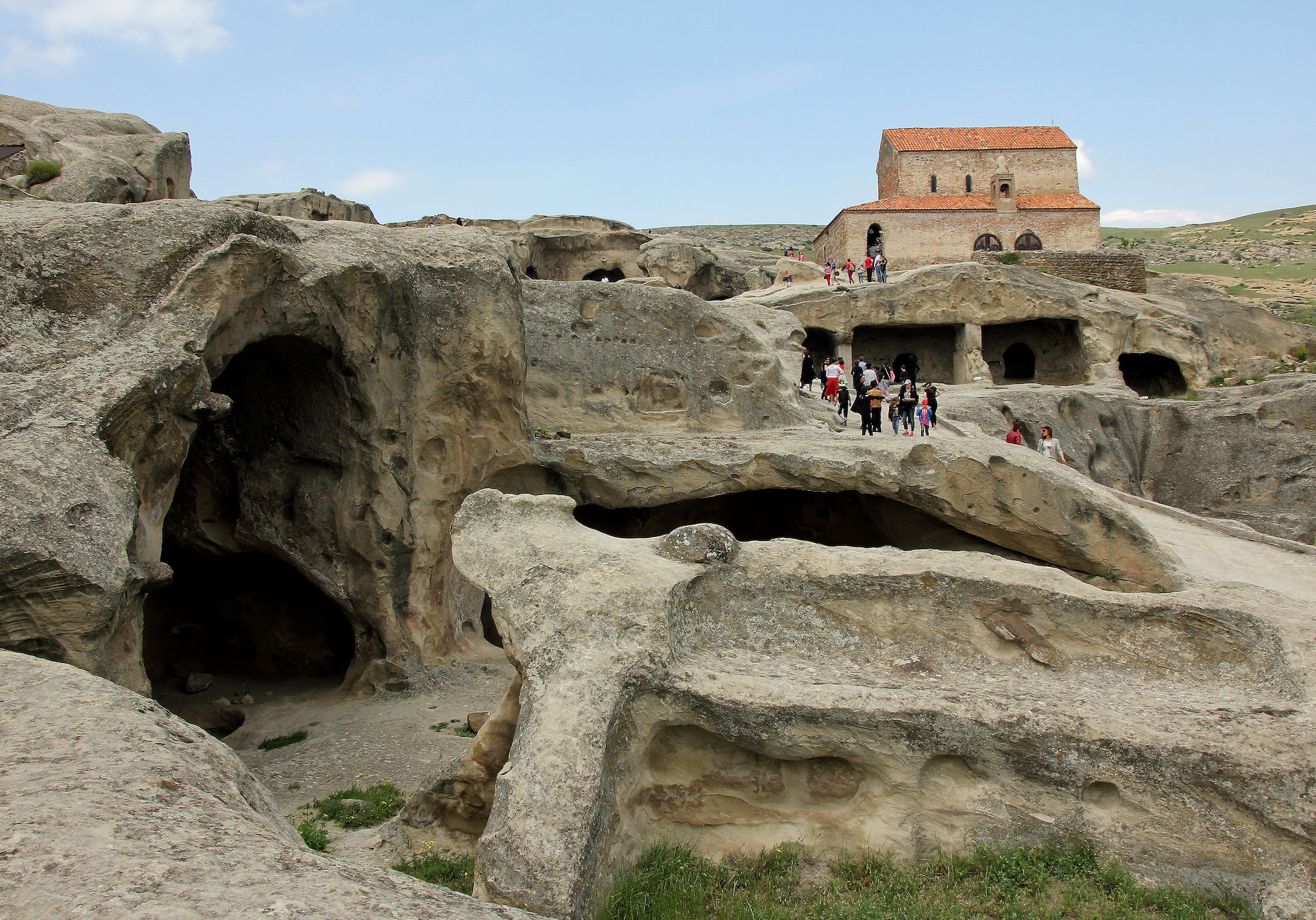 Visit Uphlistsikhe Cave 