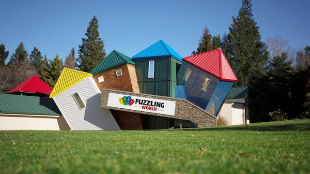wanaka puzzling world 001