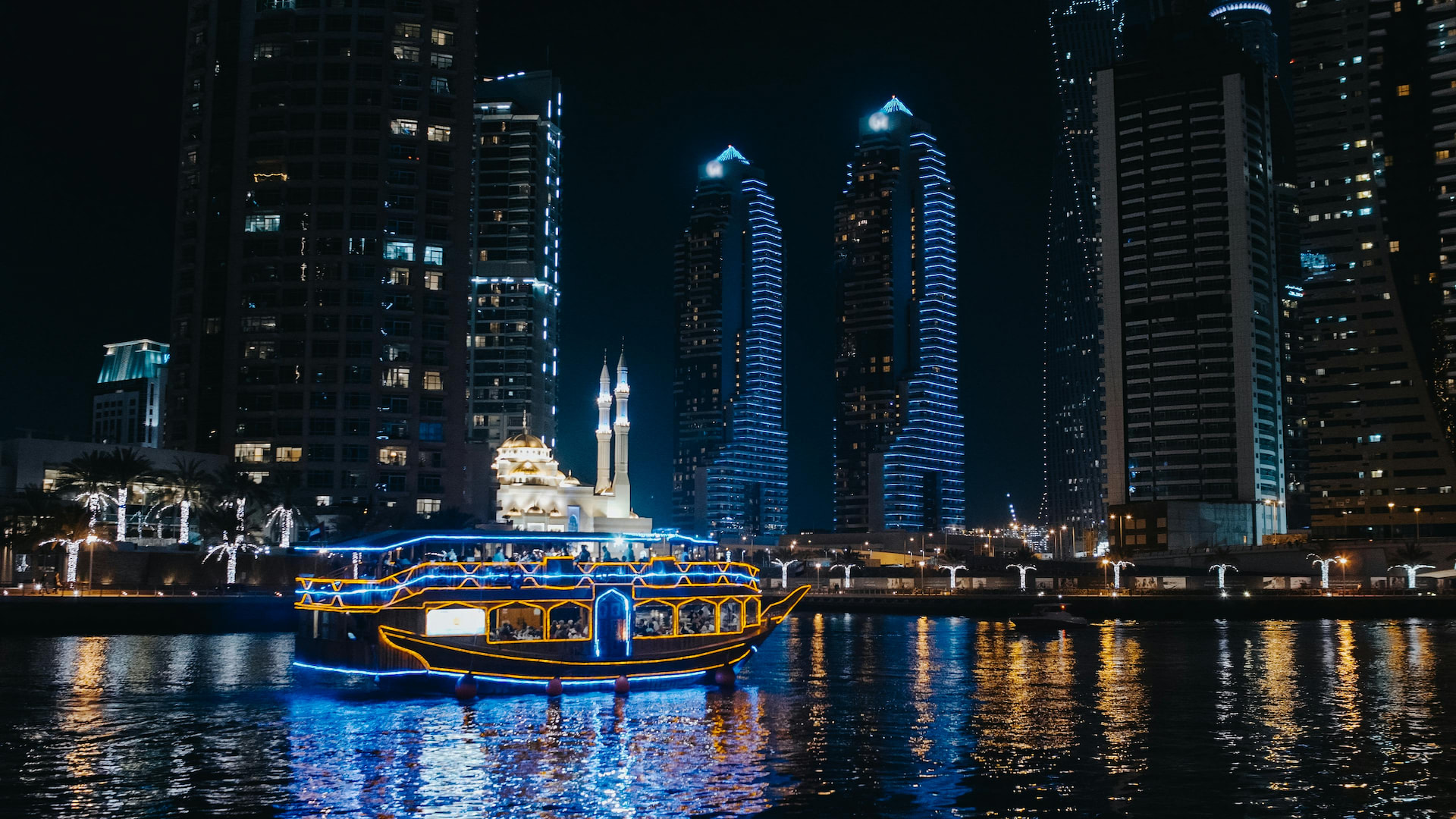 Dubai Cruise