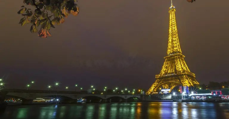 Paris By Night Tour