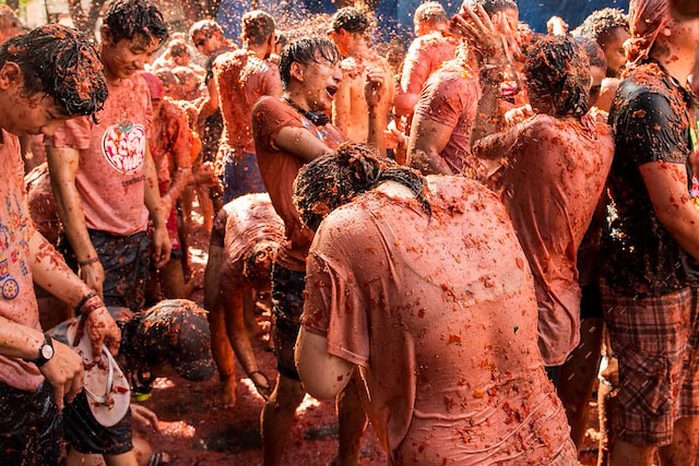 Be a part of Tomatina