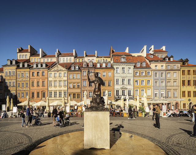 Visit the heartbeat of Prague- Old town square