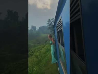 Would you lean out of this train in Sri Lanka