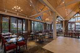 Copthorne Hotel and Resort Queenstown Lakefront - Restaurant View