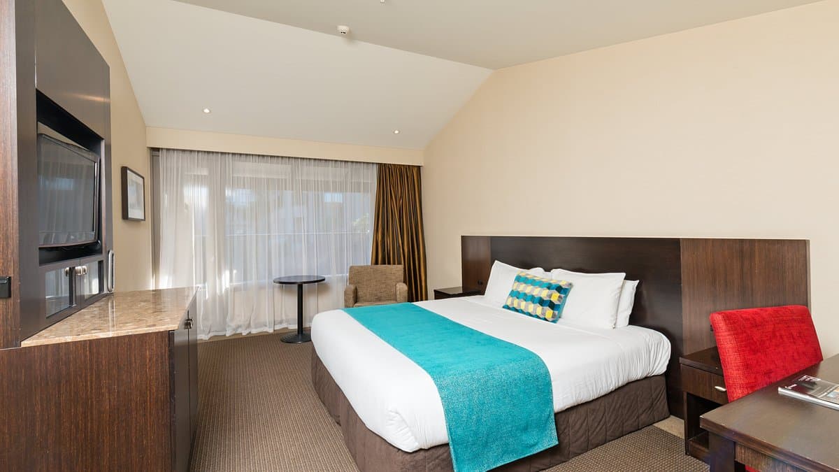 Copthorne Hotel and Resort Queenstown Lakefront - Superior Room