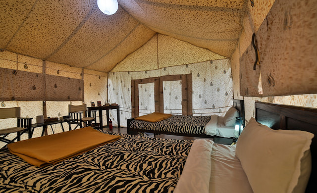 Deluxe ac swiss tent