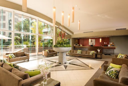 DoubleTree by Hilton Cairns Lobby