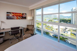 DoubleTree by Hilton Cairns Standerd Room Balcony View