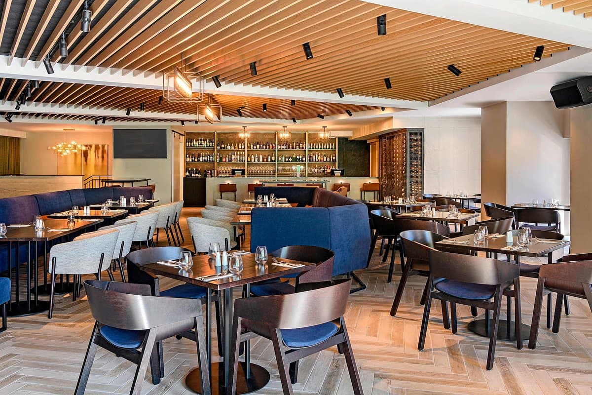 Four Points by Sheraton Auckland - Restaurant Area