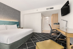 Holiday Inn On Darling Harbour Standerd Room Enterance
