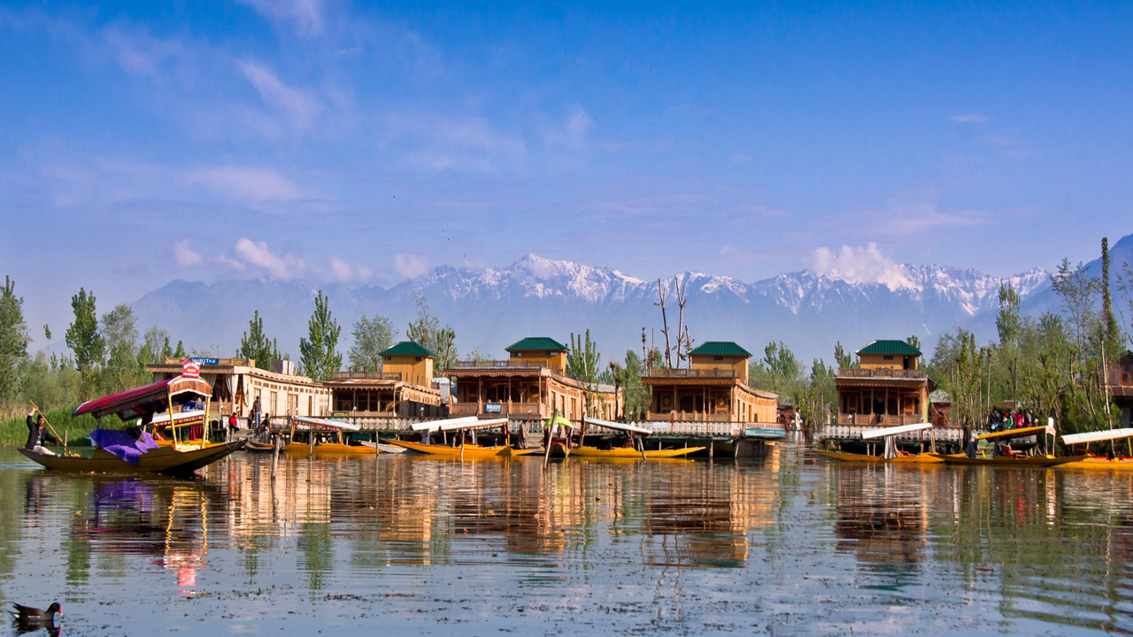 House Boat Stay In Dal Lake - Srinagar 