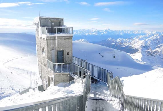 Switzerland Winter Wonderland with Glacier Express Experience