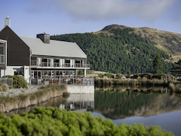 Peppers Bluewater Resort - Lake Tekapo - Exterior View