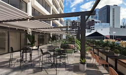 Rydges Melbourne Terrace Resturant