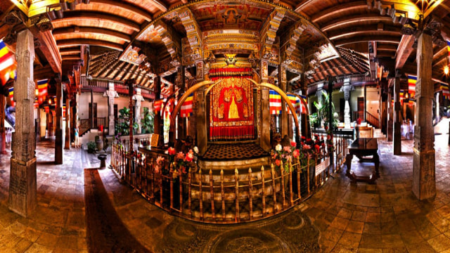 Tooth Relic temple Inside view