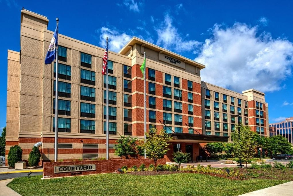 Courtyard By Marriott Dulles Airport