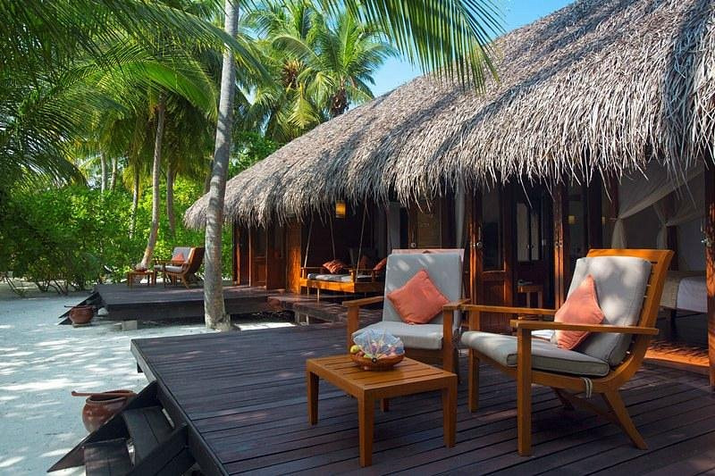 Medhufushi Island Resorts Over View - 2 