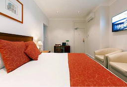 Standard Room 1 Mercure Canberra 