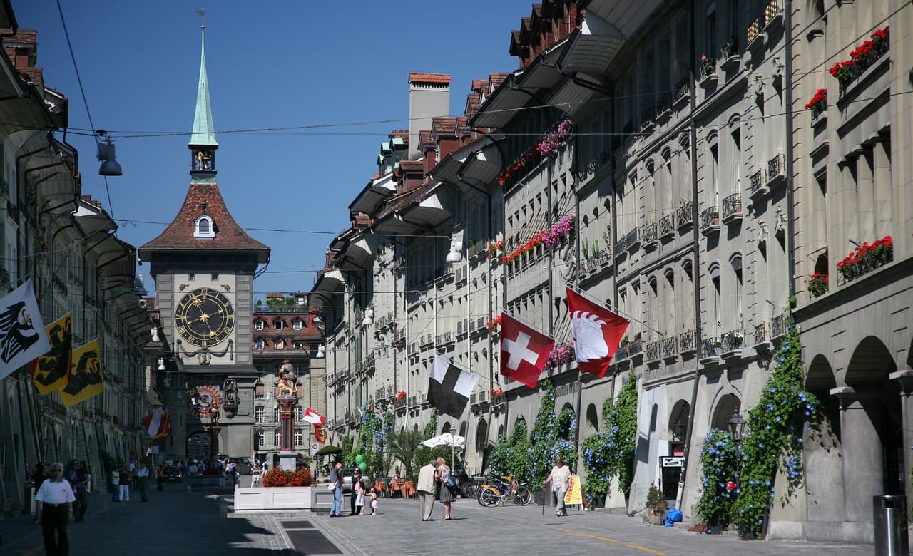 Orientation Walking Tour Of Bern