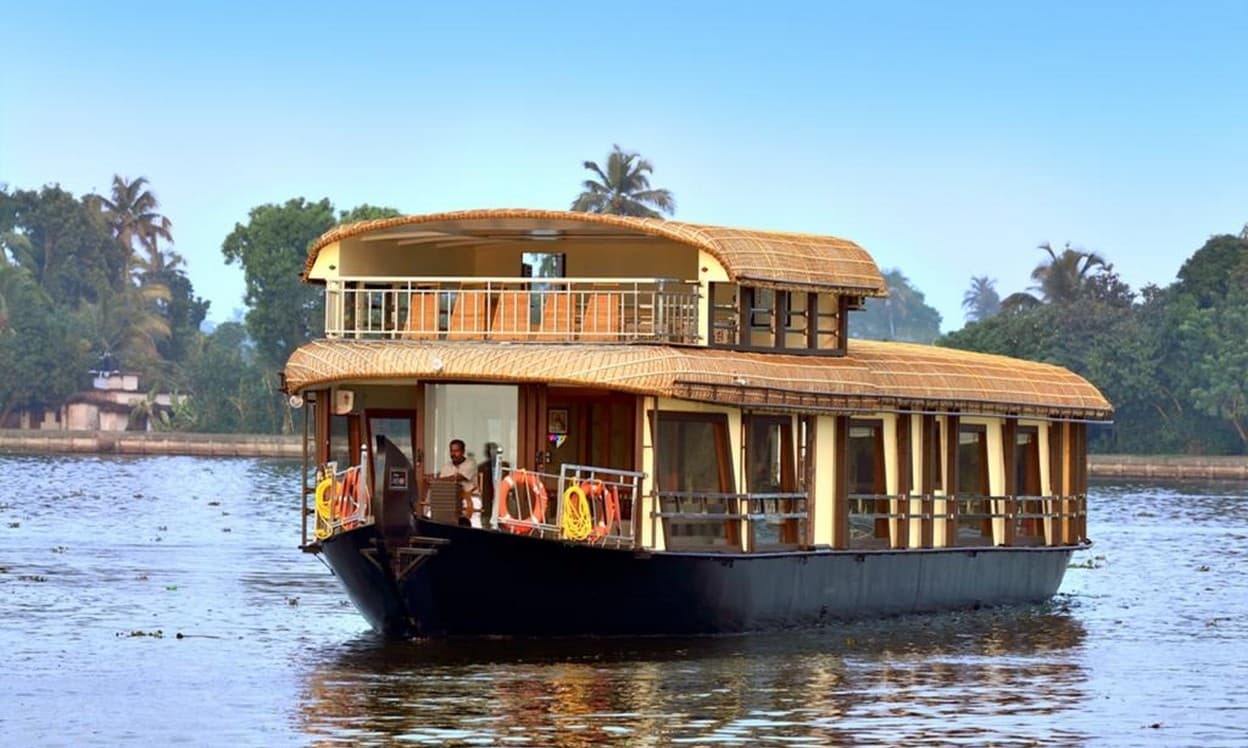 Stay at houseboats in Alleppey