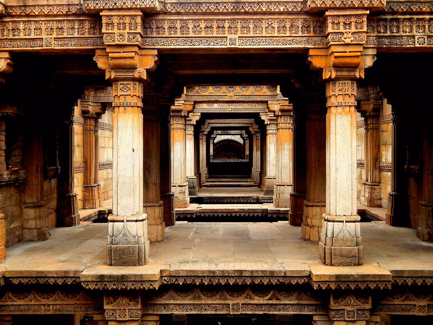 Adalaj Stepwell