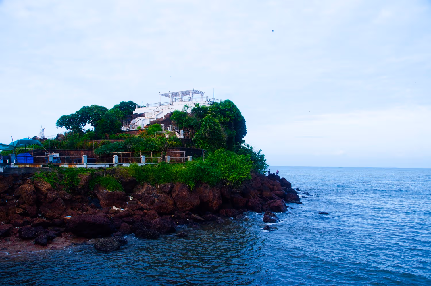 Dona Paula Beach