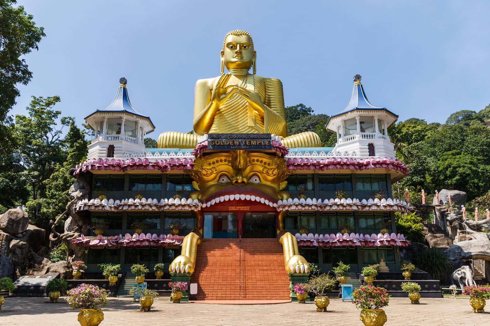 Dambulla Cave Temple in Sri Lanka Luxury Hotel Deals
