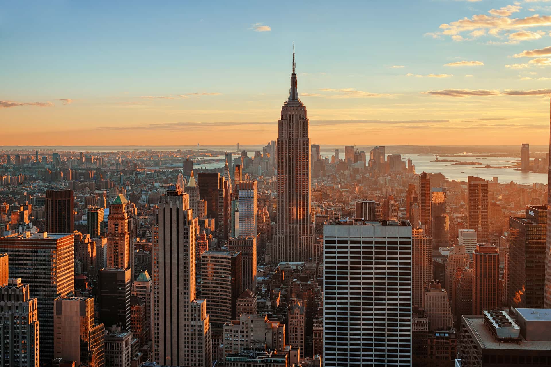 Enjoy views of Manhattan from the Empire State building in Florida Luxury Hotel Deals