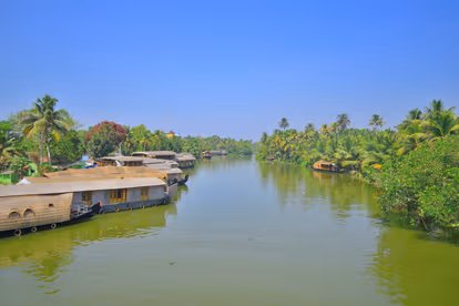 Explore Kumarakom Beach