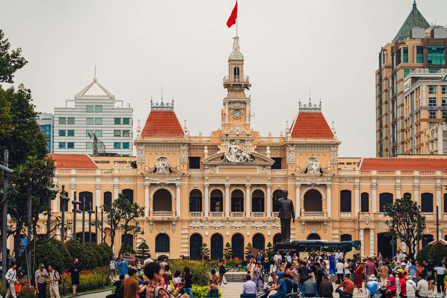 Explore the past of Ho Chi Minh City in Vietnam And Cambodia Maharaj Tour