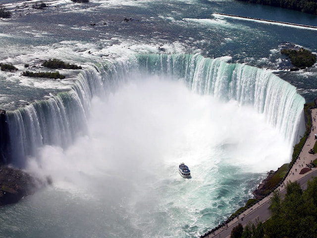 Feel The Spray In Your Face At Niagara Falls