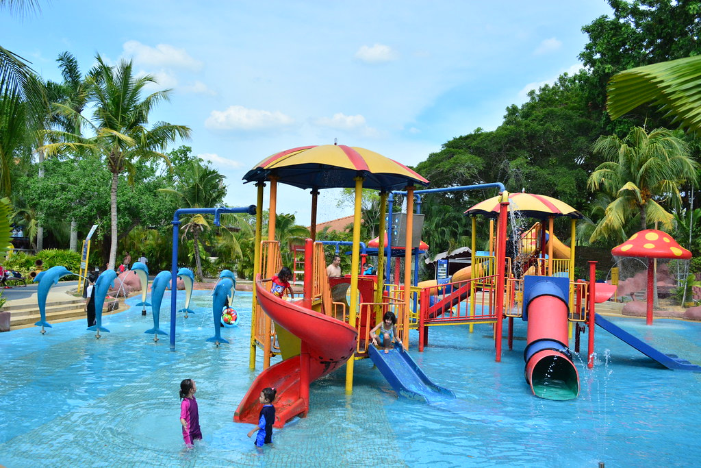 Full Day A Famosa Theme Park Experience